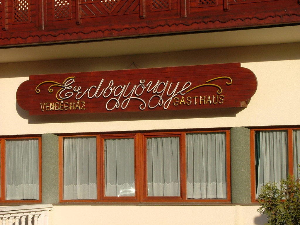 Erdogyongye Etterem Es Panzio Hotell Zalaegerszeg Exteriör bild